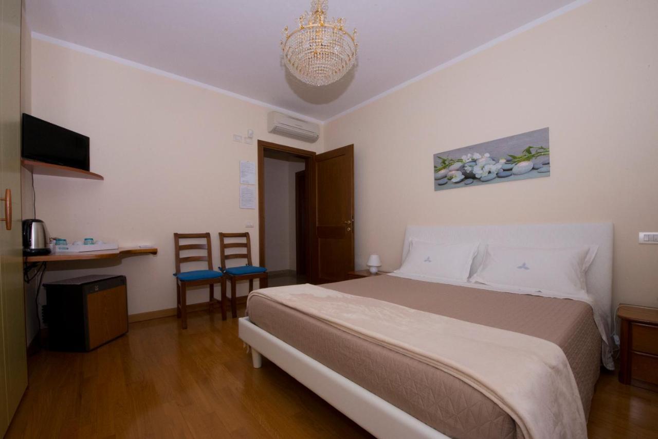 Bed and Breakfast La Casa Di Pimpi Desenzano del Garda Exterior foto